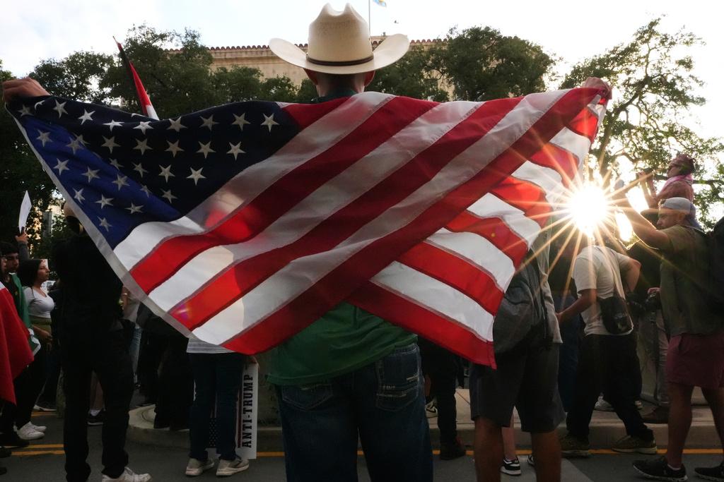 Anti-ICE protesters march in downtown San Antonio