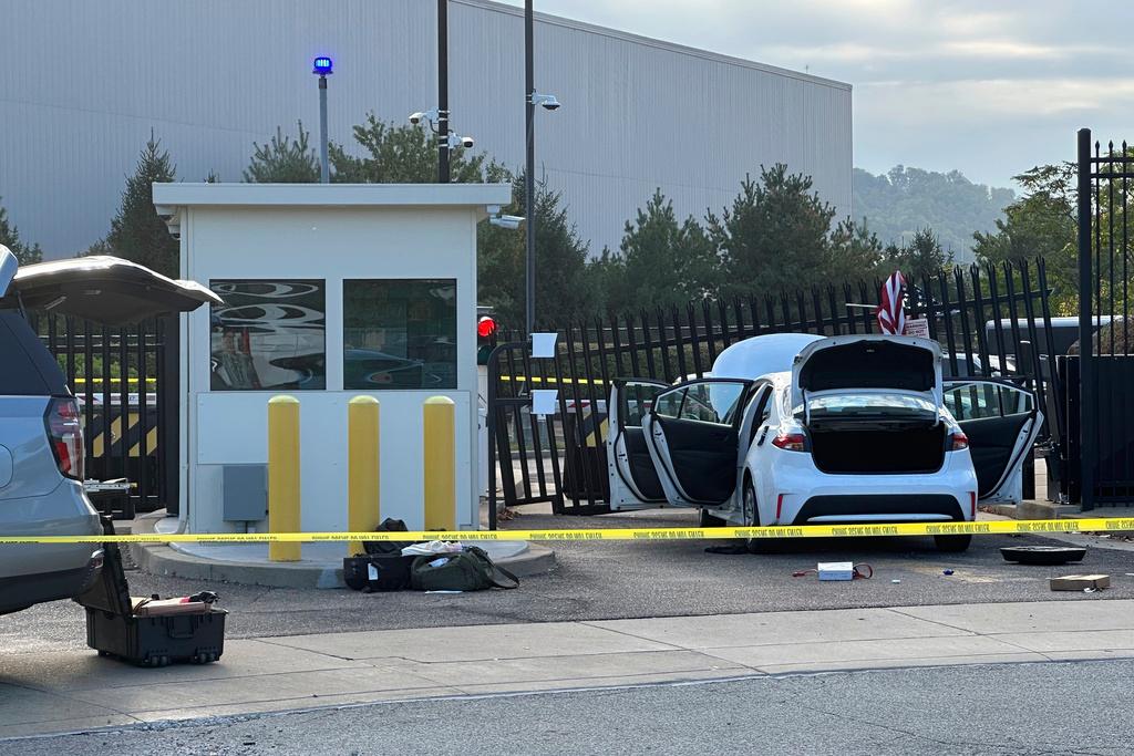 Car that rammed into a gate at the FBI building in Pittsburgh