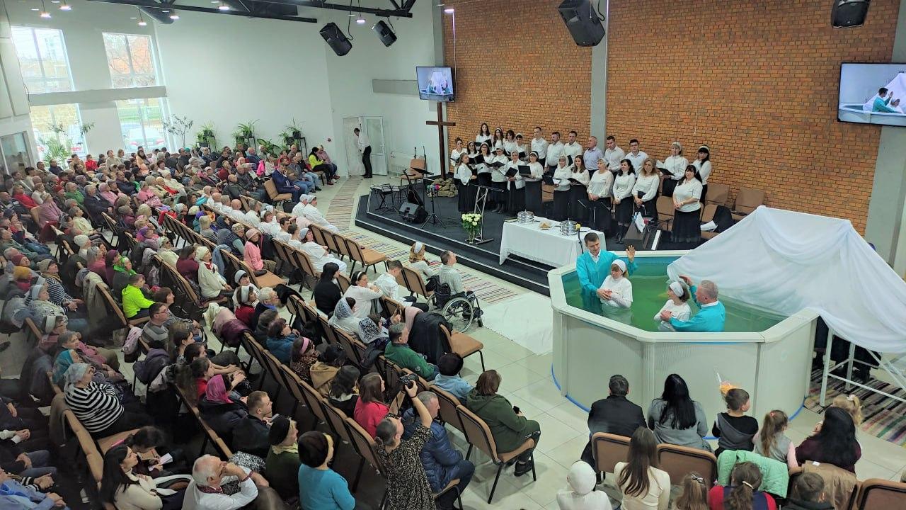 4,000 baptisms in 2022 in the Baptist Union of Ukraine alone