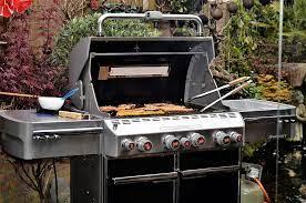 Gas grill