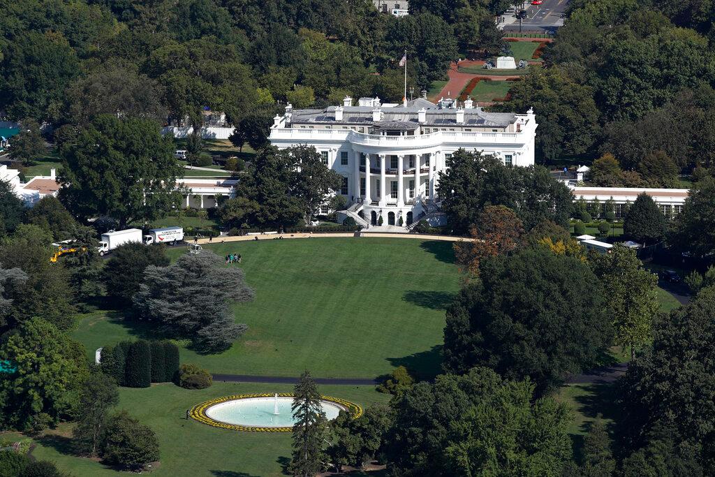 White House viewed from the Washington Monument