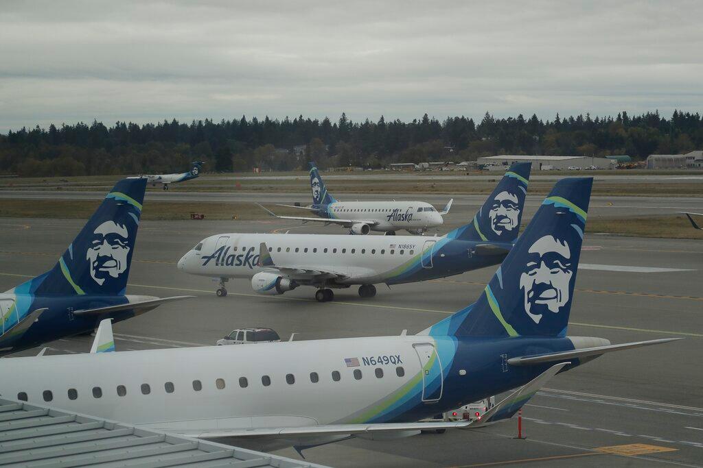 Regional airline planes operated by Alaska Airlines