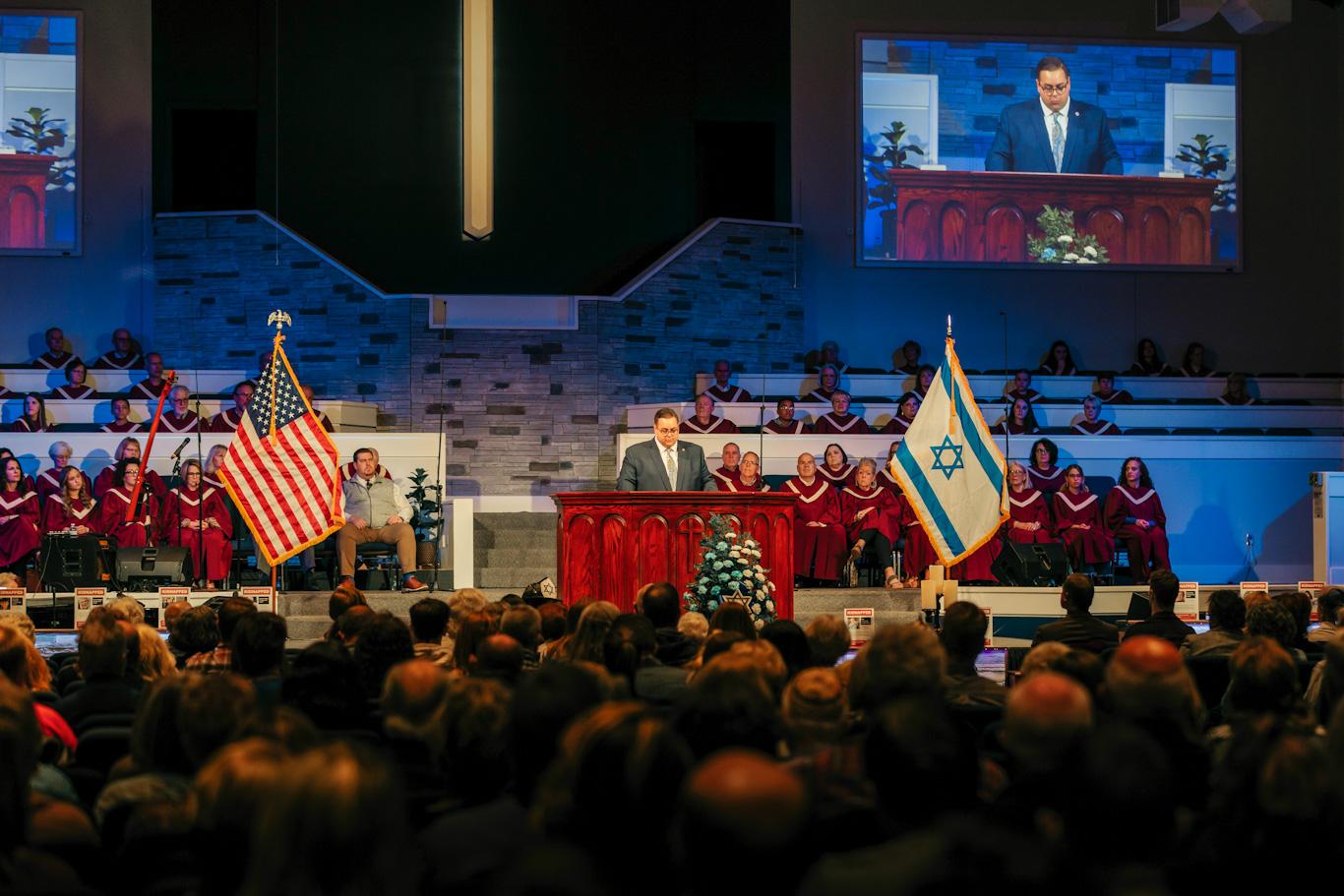 1200 people from 4 states came to prayer for Israel