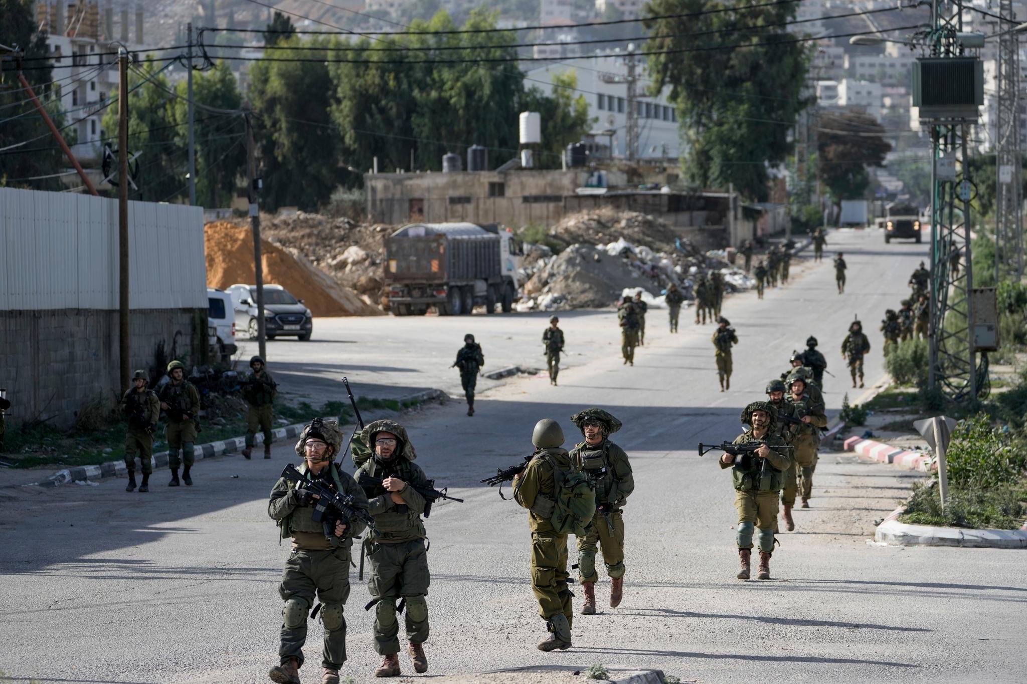 Israeli soldiers