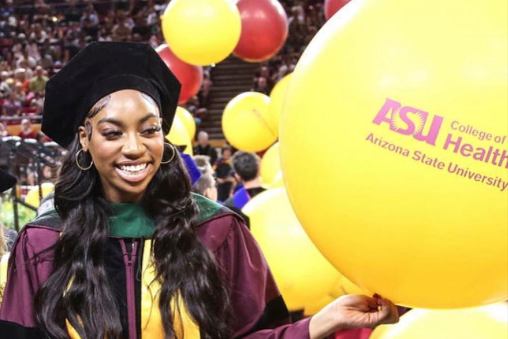 Chicago Teen Who Entered College At Age 10 Earns Her Doctorate At 17 ...
