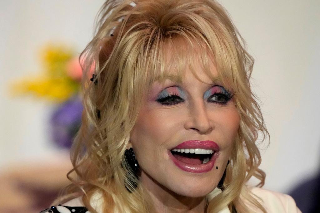 Dolly Parton performs during an event celebrating the Missouri statewide expansion of Dolly Parton's Imagination Library, Tuesday, Aug. 27, 2024, in Kansas City, Mo. 