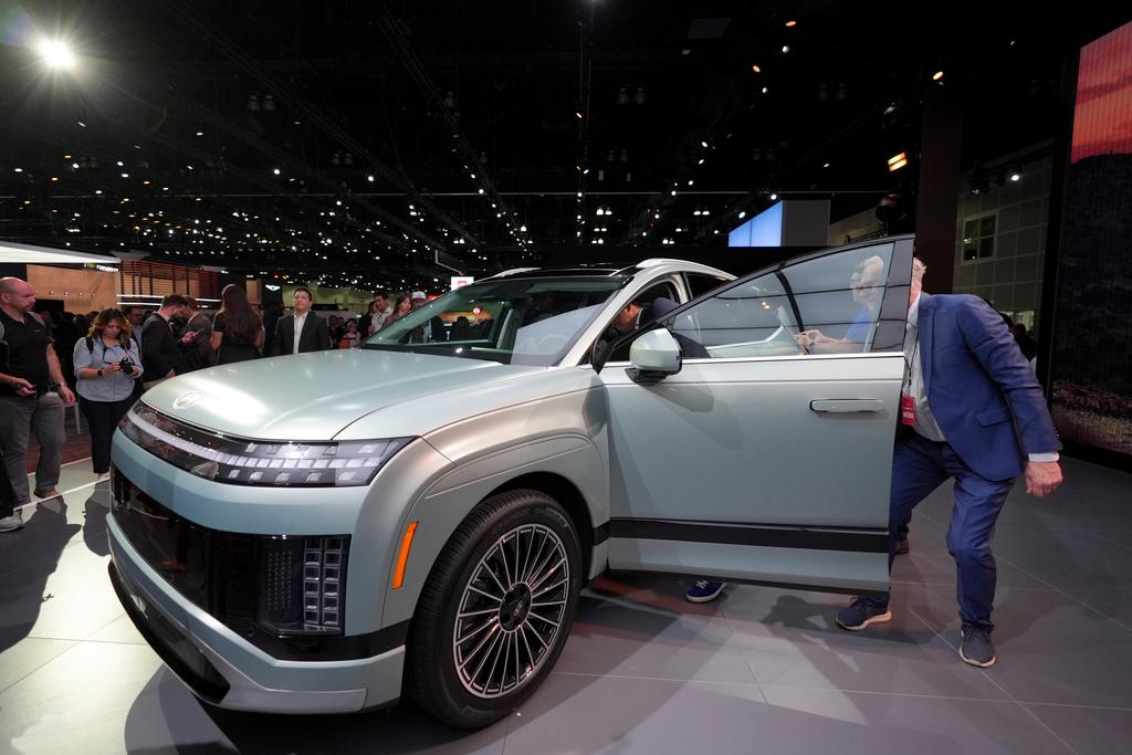 The Hyundai Ioniq 9 is displayed at the AutoMobility LA Auto Show,Thursday, Nov. 21, 2024, in Los Angeles.