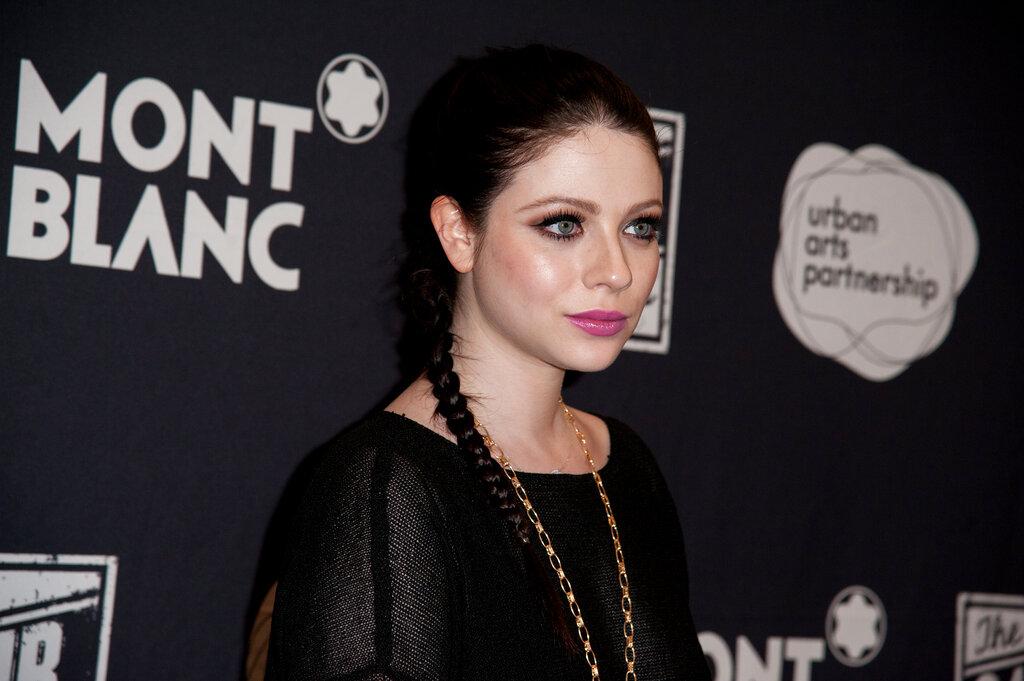 (2014) Michelle Trachtenberg 