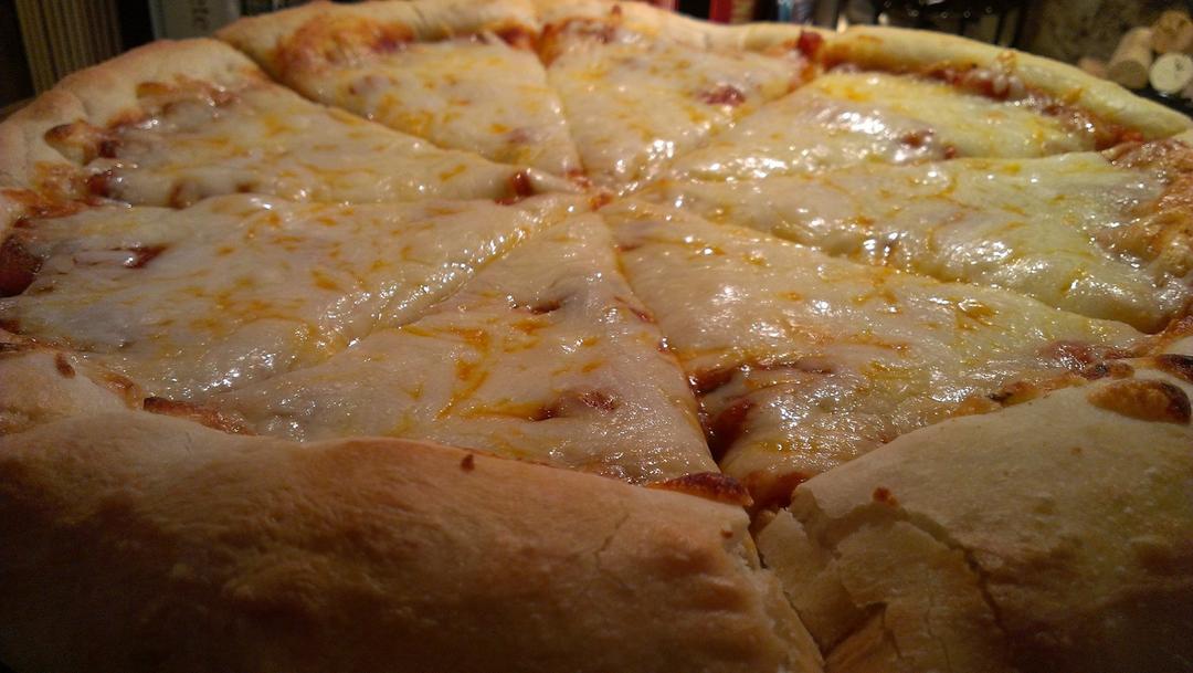Cheese pizza