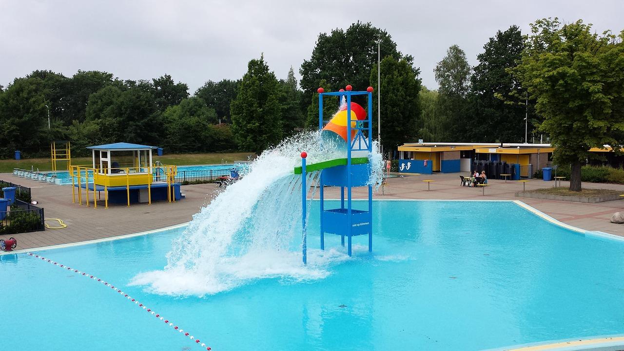 Public Pool 