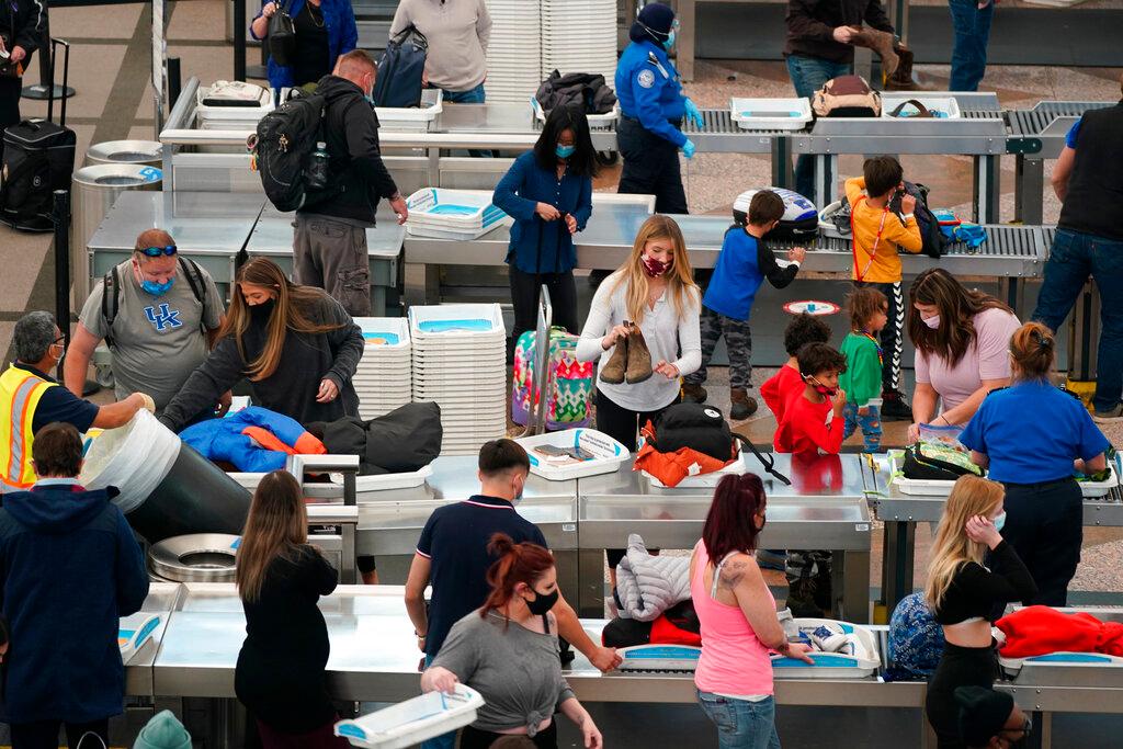 airport security line
