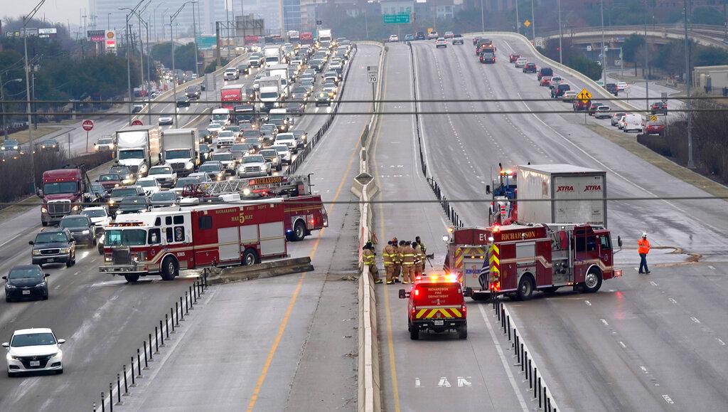 Crash closes interstate in Texas 