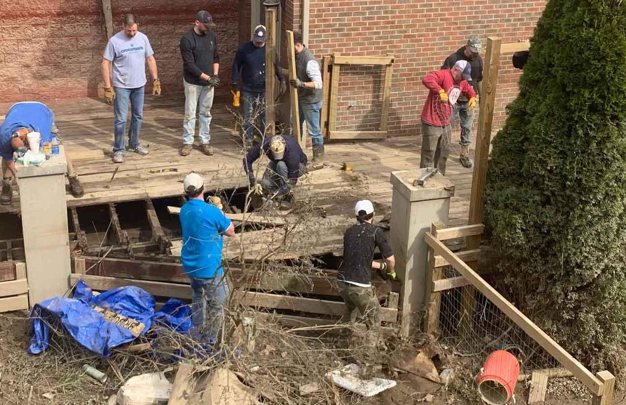 Flood clean-up by Christian volunteers