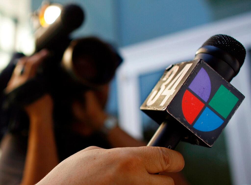 Univision Microphone