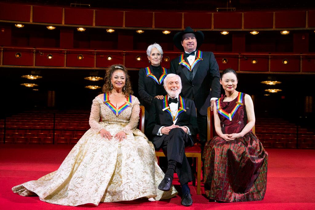 Kennedy Center Honorees delayed from 202 finally enjoy tribute