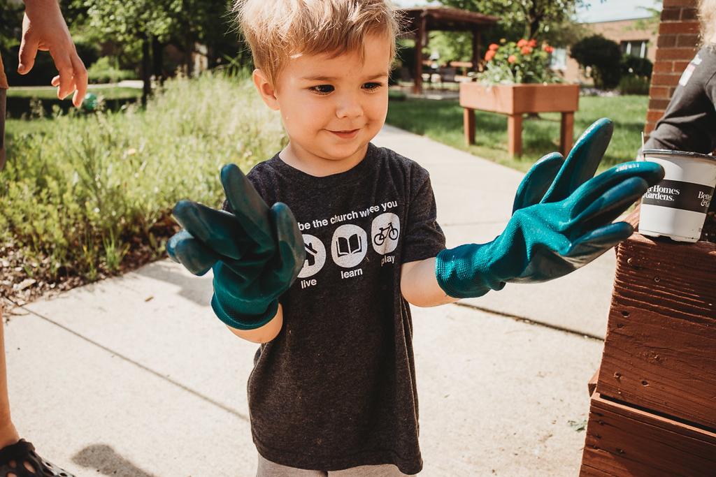 Young volunteer at Summer of Serving