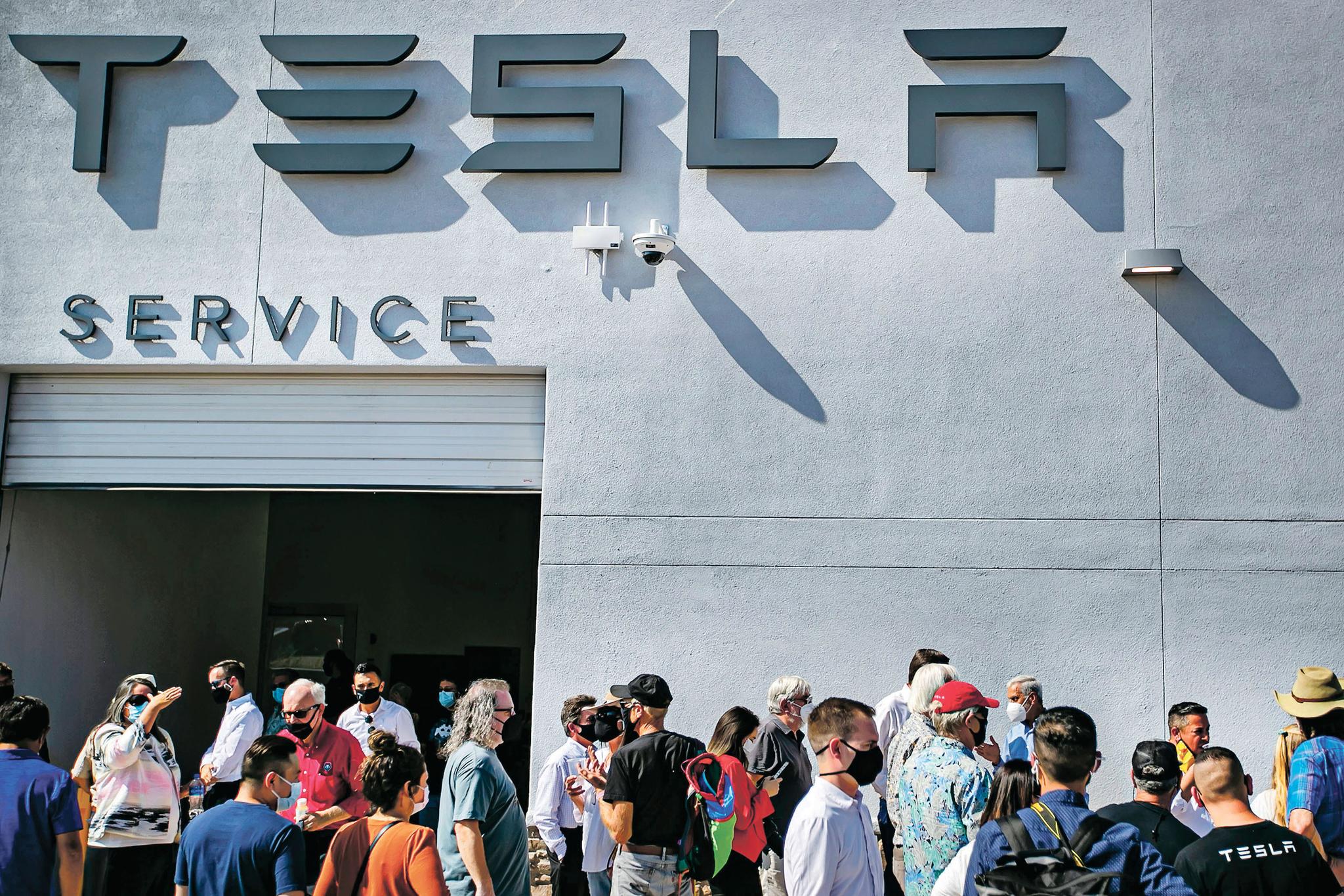 Tesla service shop