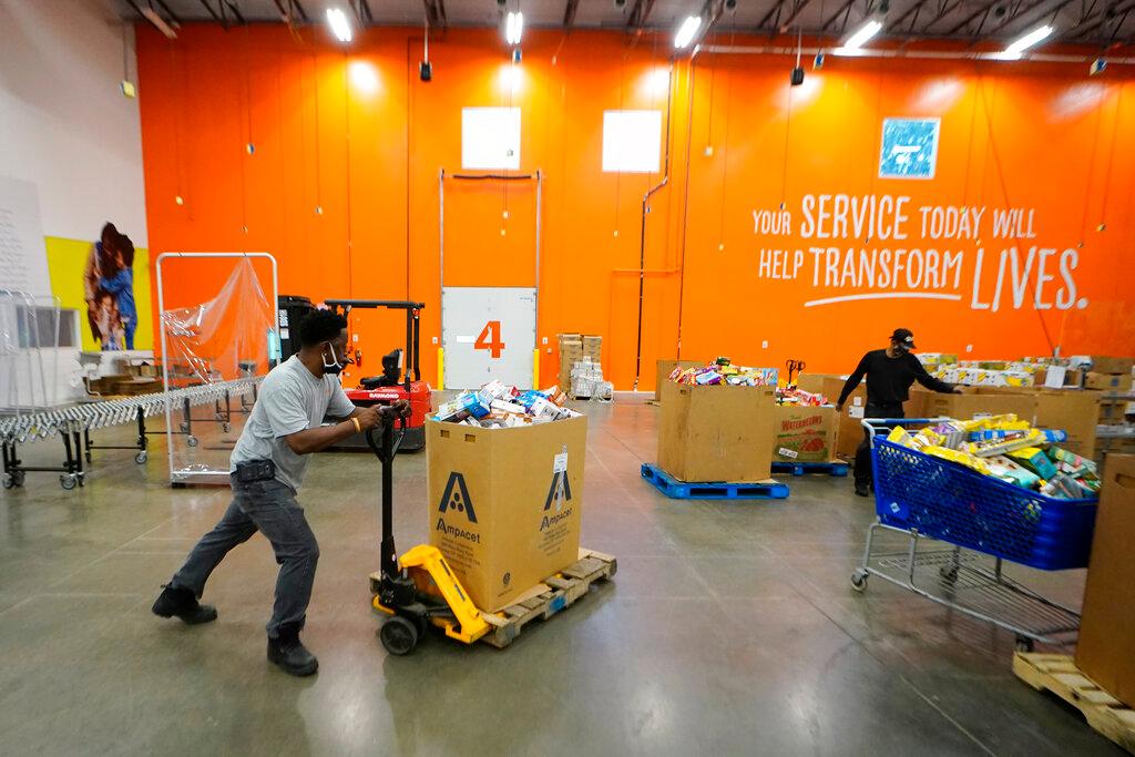 Atlanta food bank volunteers 
