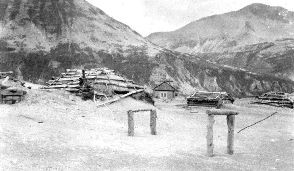 Ash drifts from 1912 Alaska volcano eruption 