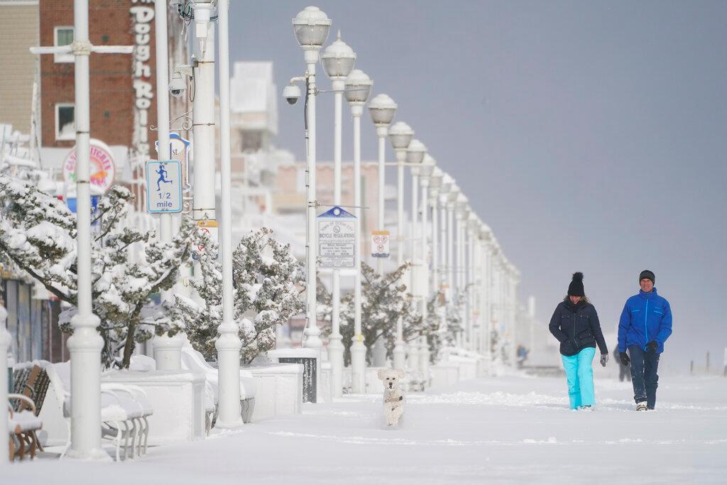 Blizzard snow in Ocean City, Maryland