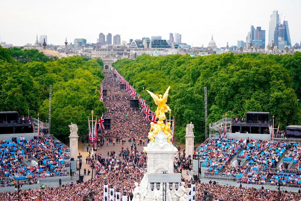 Thousands gathered in front of Buckingham Palace.