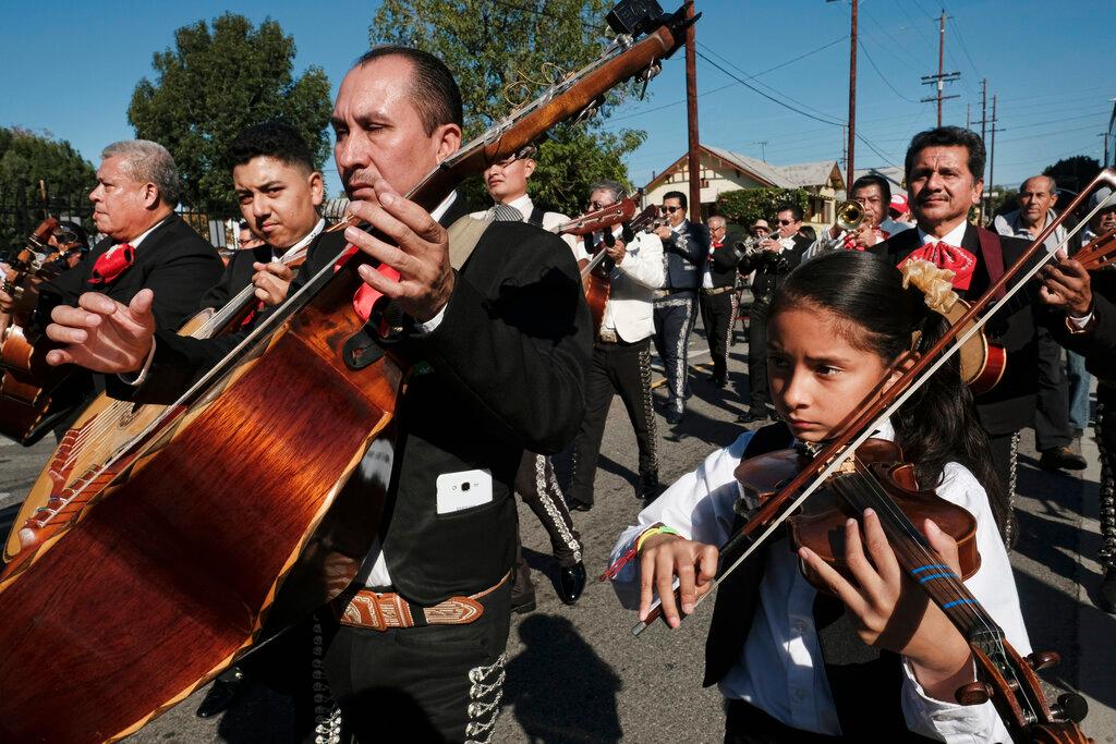 Line of stamps honor mariachi