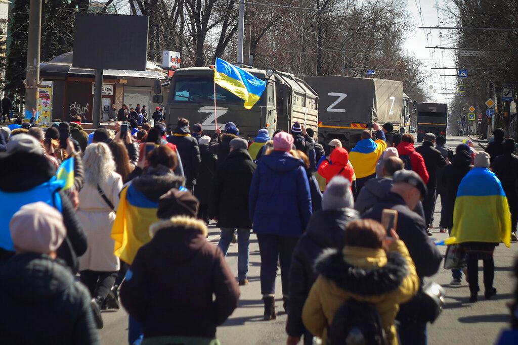 Image of people walking in crowded street