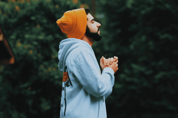 How to Spend an Hour in Prayer