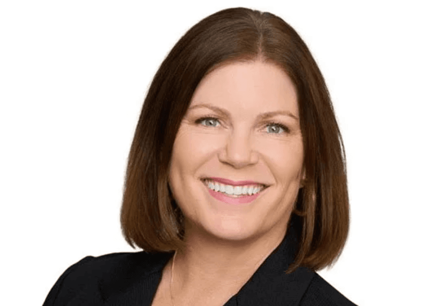 How Lauren Levicki Courville And 'Dress For Success Houston' Are Transforming Lives—One Woman At A Time (+podcast)